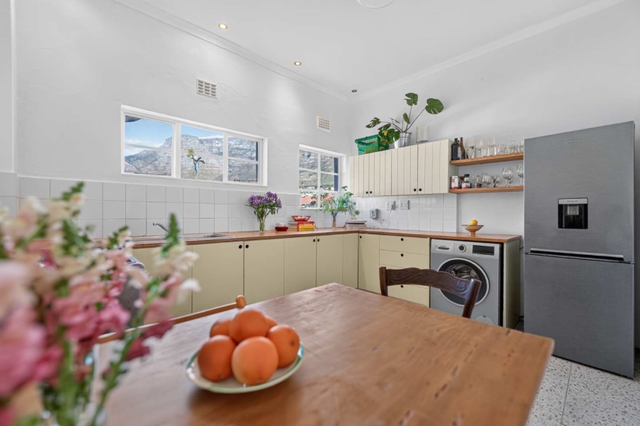2 Bedroom Property for Sale in Gardens Western Cape